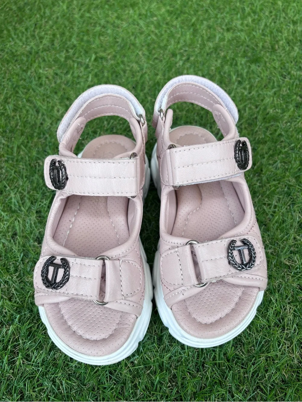 Toddler European style leather sandals size EU 27/ US 9.5-10